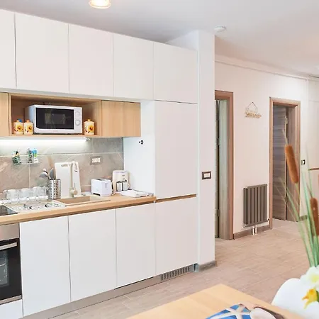 Opal Luxury 92 N Pool * Năvodari