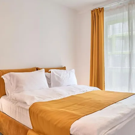 Opal Luxury 92 N Pool Navodari