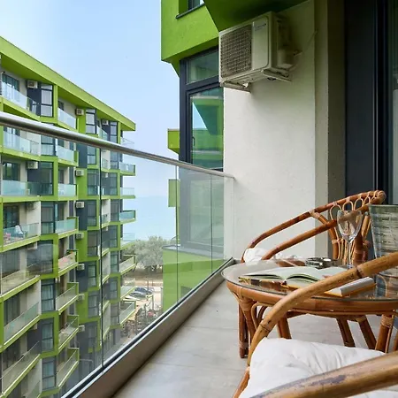 Opal Luxury 92 N Pool Năvodari