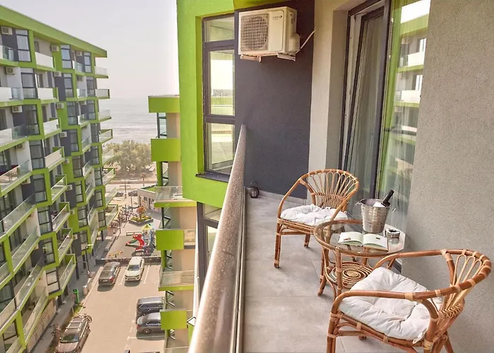 Opal Luxury 92 N Pool * Năvodari