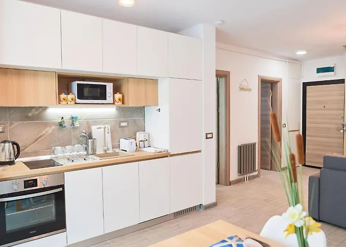 Opal Luxury 92 N Pool * Năvodari