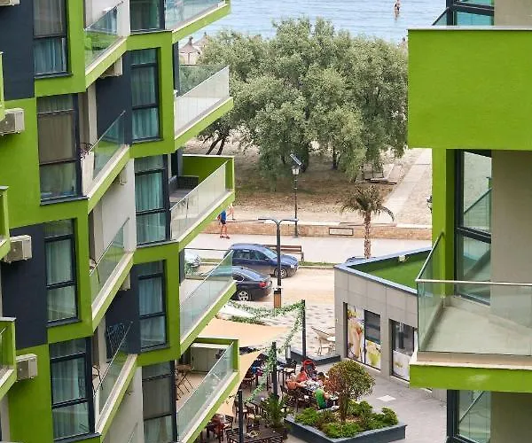 Opal Luxury 92 N Pool * Năvodari